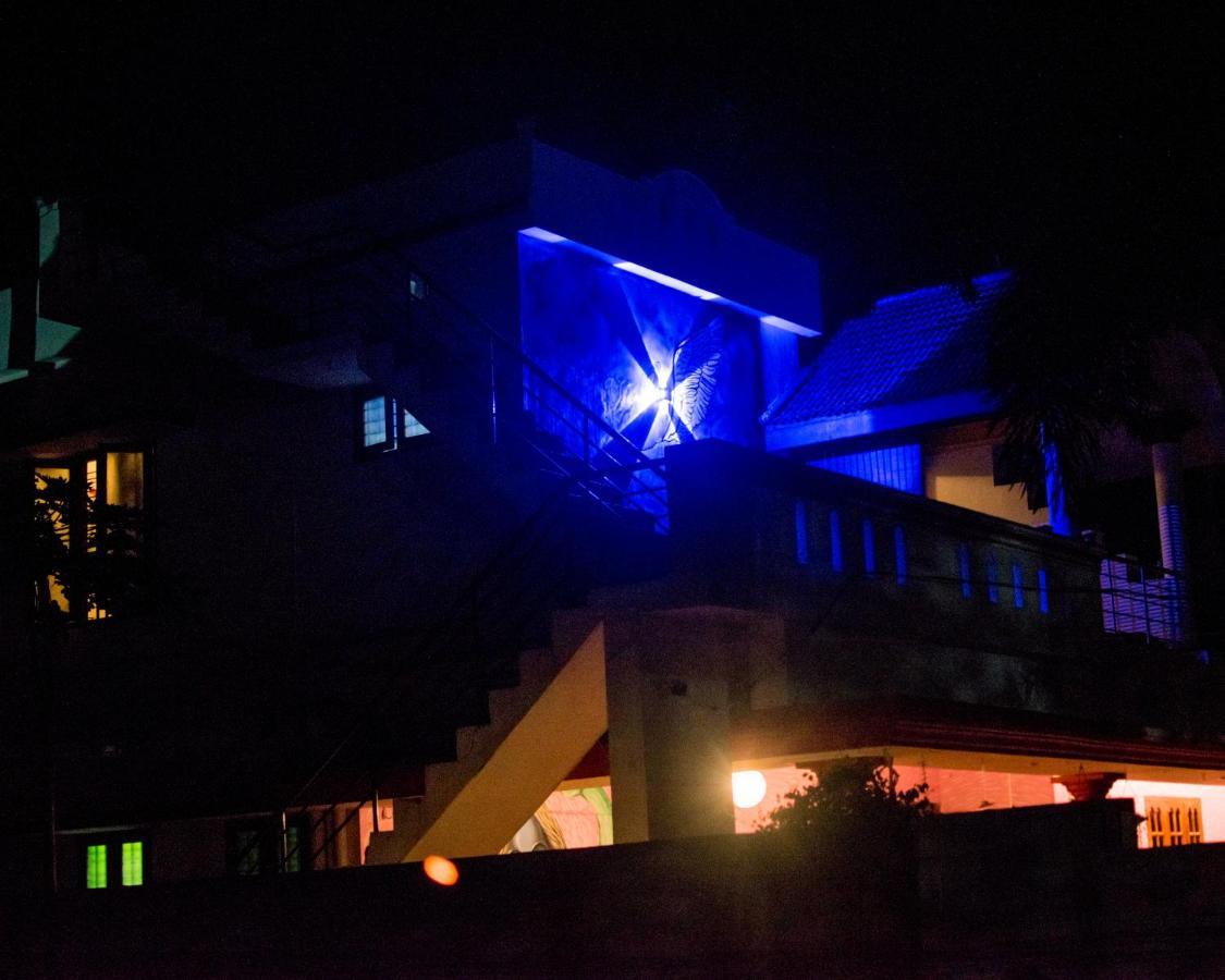 Hostelexp, Varkala - A Beach Town Hostel Екстер'єр фото