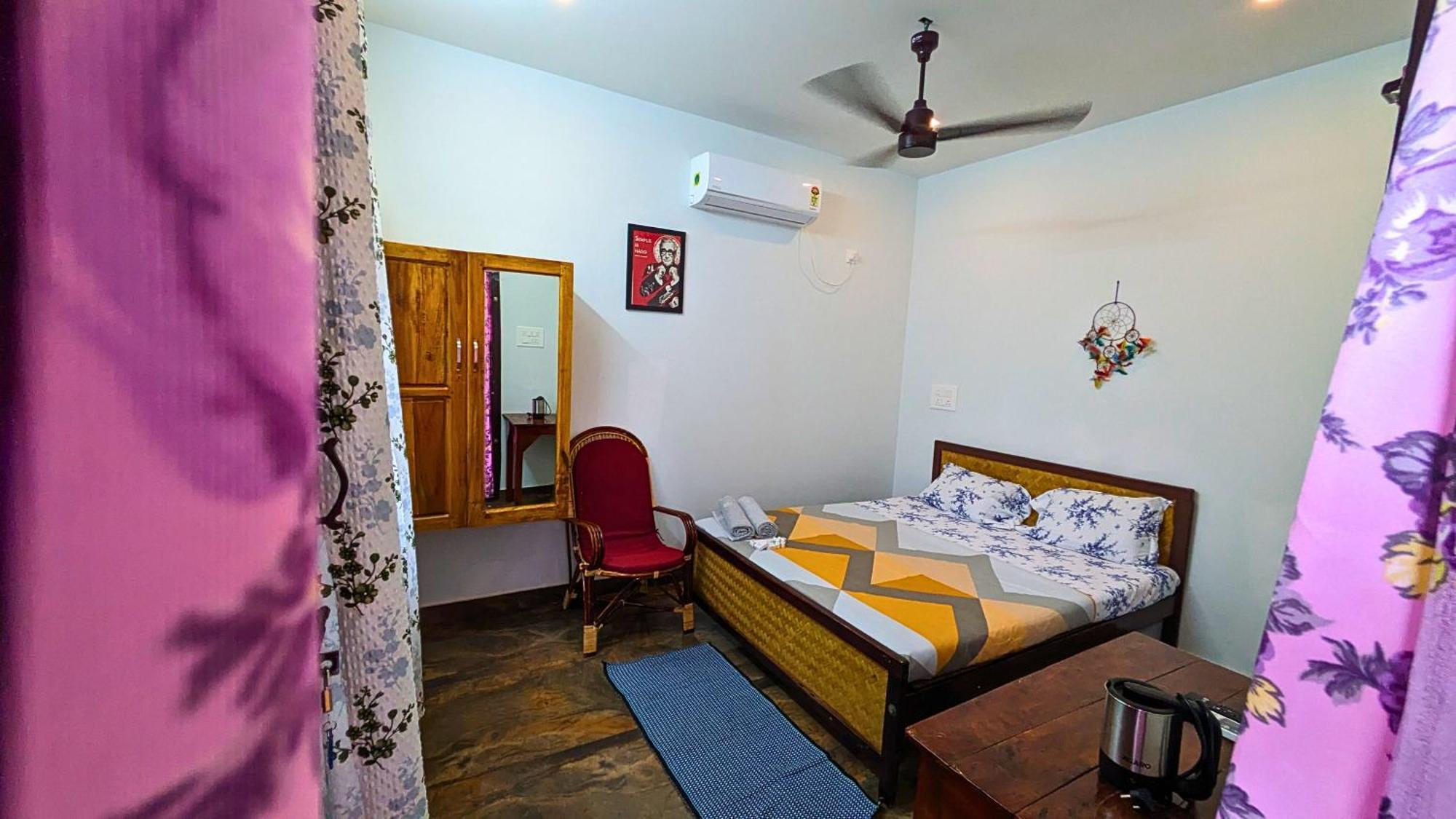 Hostelexp, Varkala - A Beach Town Hostel Екстер'єр фото